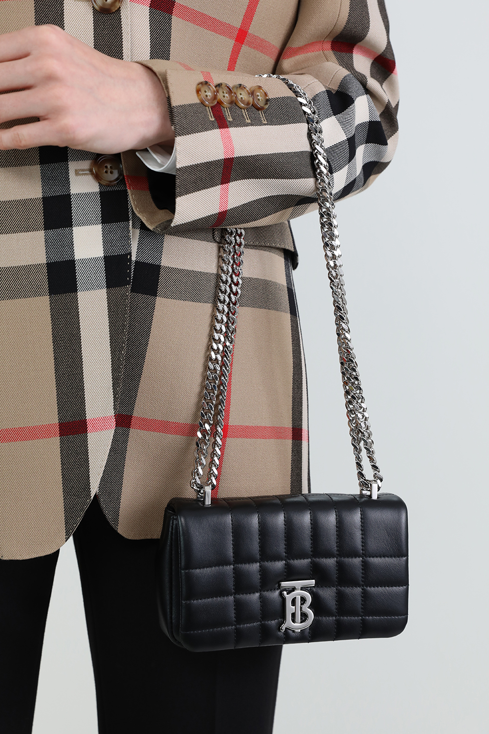 תמונת כל הלוק של תיק מיני לולה